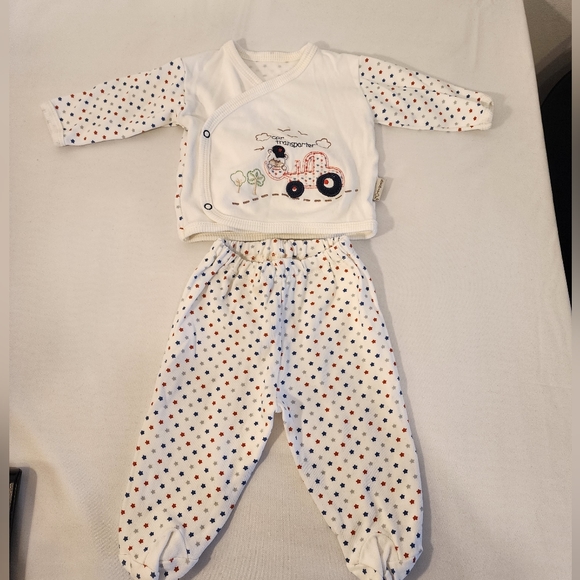 Baby cloths - Picture 1 of 4